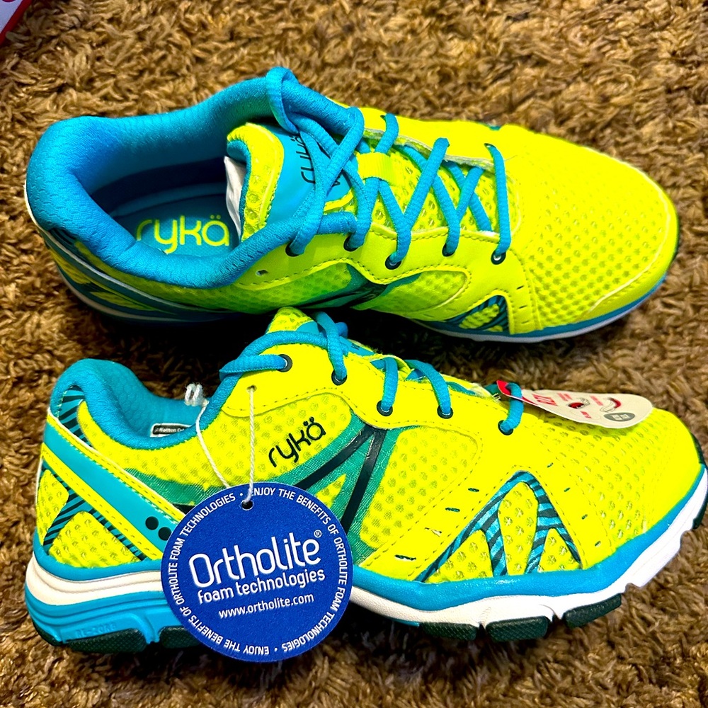 Ryka Vida RZX Training Shoe. Size 7. Lime/Blue. Brand new in box.